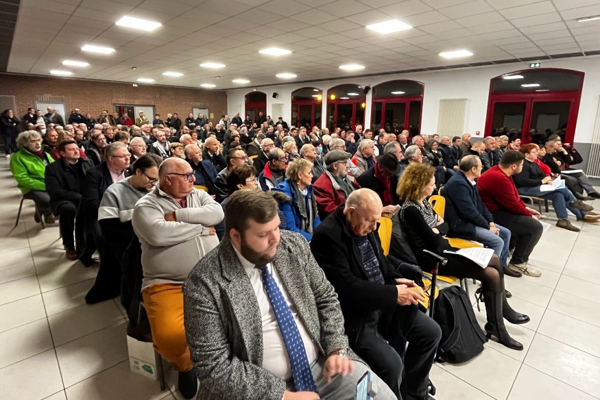 Boussières-sur-Sambre - Plus de 200 personnes présentes à la réunion publique sur le dossier du tri et du SIAVED